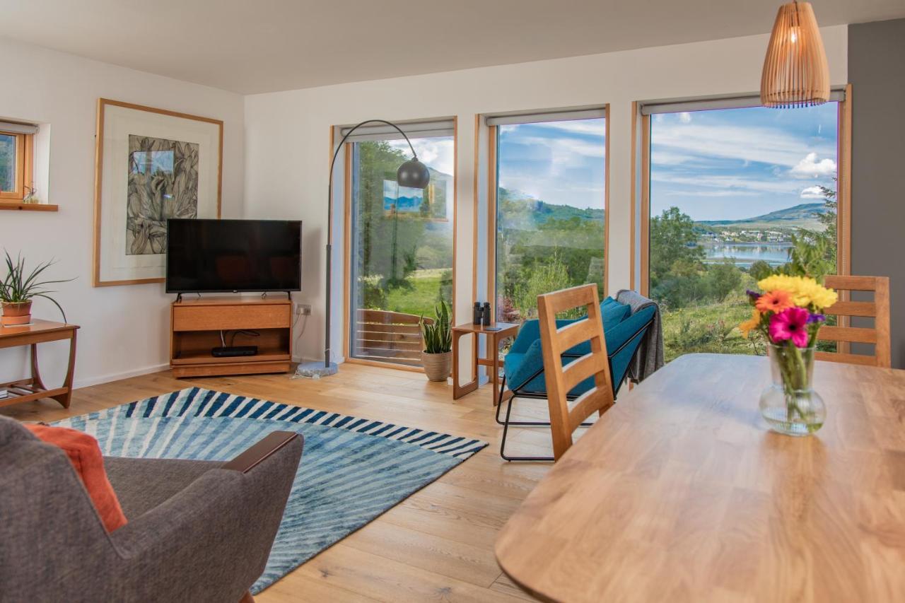 Cuillrigh - Luxury House, Loch & Mountain Views Villa Portree Buitenkant foto