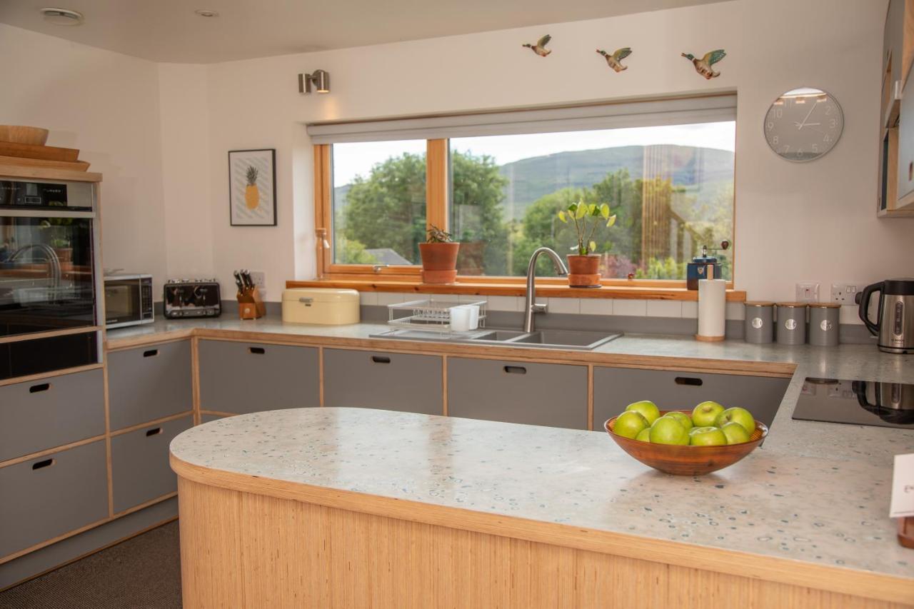 Cuillrigh - Luxury House, Loch & Mountain Views Villa Portree Buitenkant foto