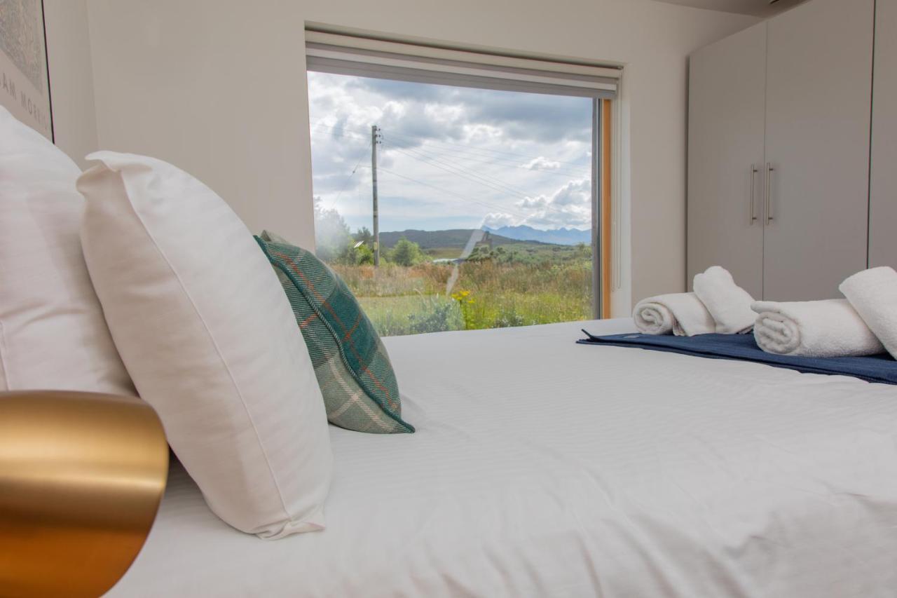 Cuillrigh - Luxury House, Loch & Mountain Views Villa Portree Buitenkant foto