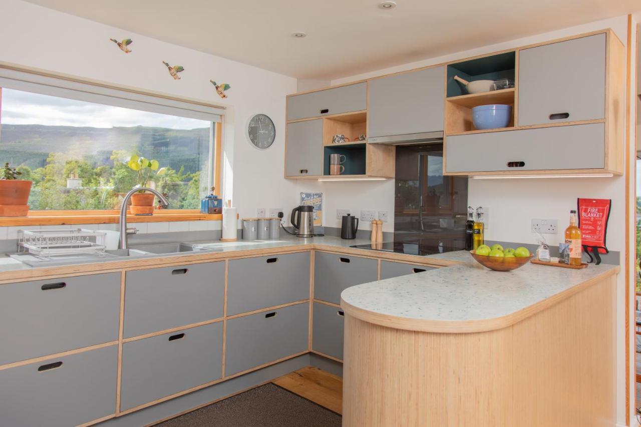 Cuillrigh - Luxury House, Loch & Mountain Views Villa Portree Buitenkant foto